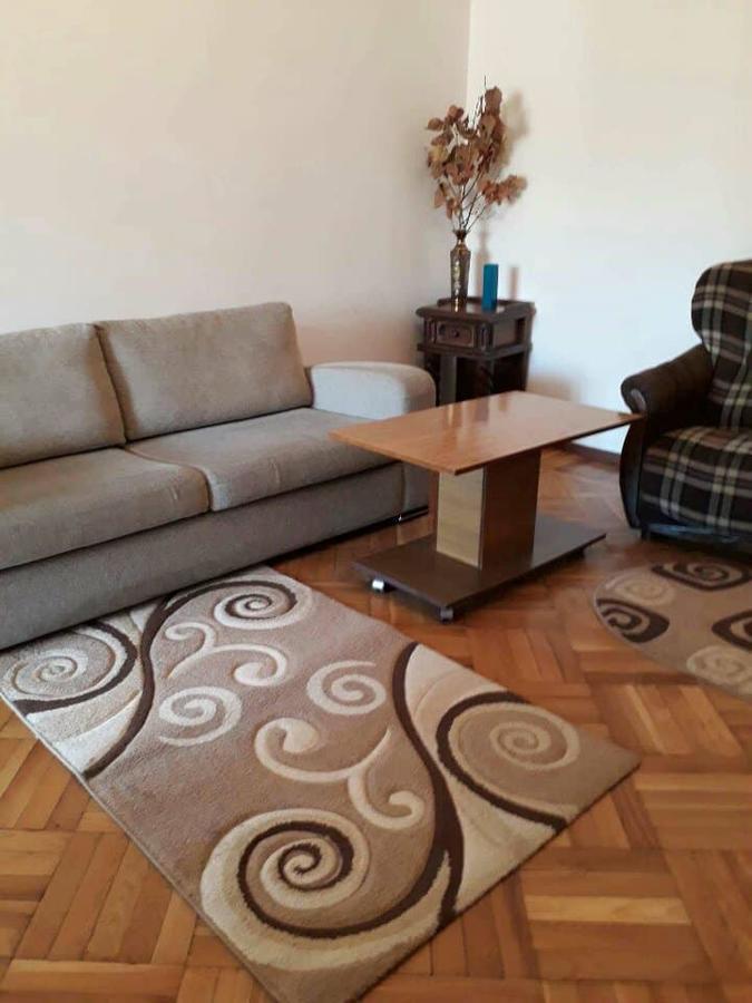 Centr Apartment Кутаиси Екстериор снимка