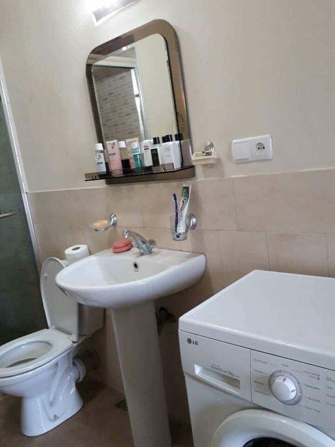 Centr Apartment Кутаиси Екстериор снимка